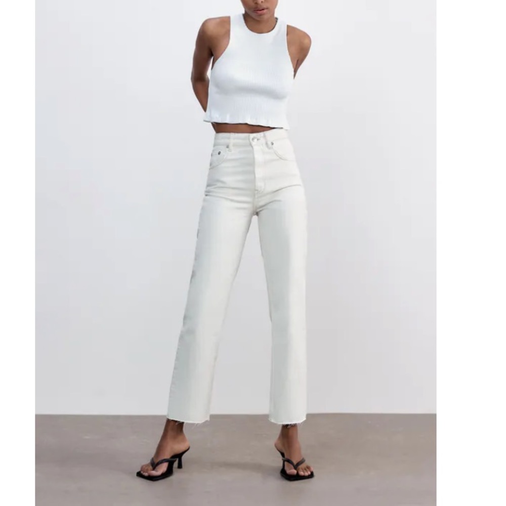 Hi rise straight leg Jean